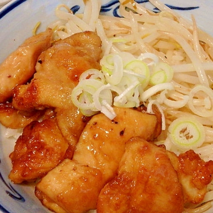 鶏むね肉で★もやし照り焼きチキン丼